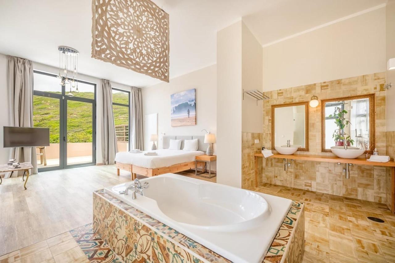 Guestready - Luxury Beach Villa With Private Pool Mafra Bagian luar foto